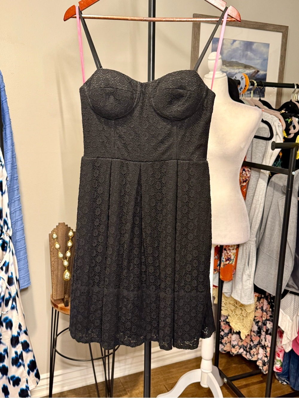 Isaac Mizrahi Black Lace Sweetheart Bust Mini Dress